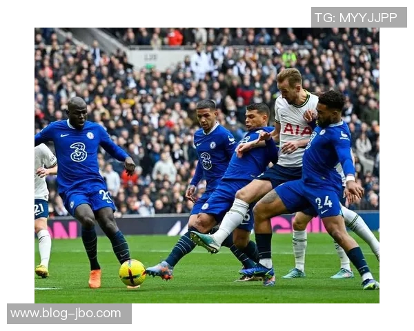 切尔西因水瓶事件遭英足总指控维拉替补席成焦点 切尔西因水瓶事件遭英足总指控维拉替补席成焦点