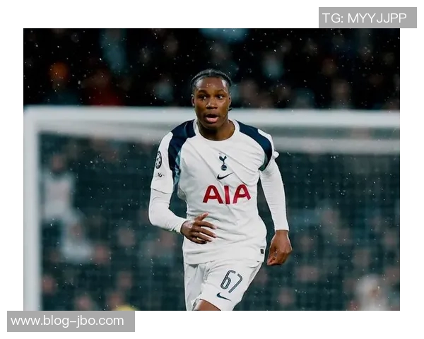 多特蒙德关注17岁左后卫普拉特斯交易价格成关键难题 多特蒙德关注17岁左后卫普拉特斯交易价格成关键难题